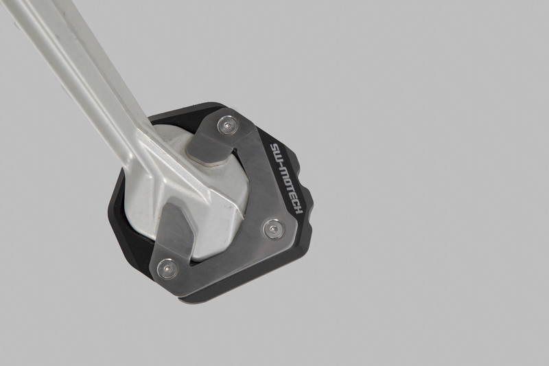 NAKŁADKA NÓŻKI BOCZNEJ SW-MOTECH YAMAHA TENERE 700 (19-) BLACK SILVER